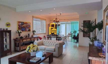 Casa para Venda em Uberlândia, Jardim Karaiba, 4 dormitórios, 2 suítes, 4 banheiros, 4 vagas