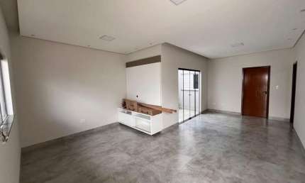 Casa para Venda em Uberlândia, Granada, 3 dormitórios, 1 suíte, 3 banheiros, 3 vagas