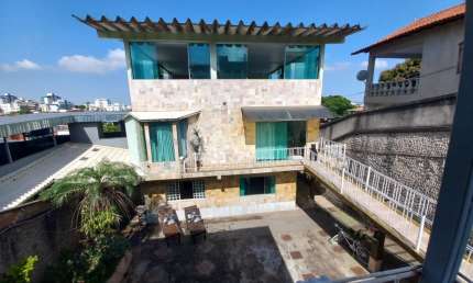Casa excelente no Floramar - opção para 2 moradias + terraço
