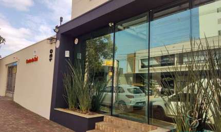 Edifício Costa do Sol - Apartamento para alugar com uma suíte, um closet, e um dormitório, completo em armários - R$3.500,00 -  Vitória - Londrina