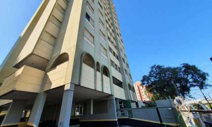 Apartamento à venda no centro de Londrina, com 3 dormitórios no Condomínio Residencial Amarílis