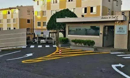Apartamento com 2 dormitórios à venda, 57 m² por R$ 295.000,00 - Jardim das Américas - Londrina/PR