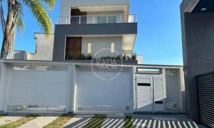 Casa à Venda em Condomínio Exclusivo em Vargem Pequena – Rio de Janeiro