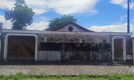 Casa com 2 quartos à venda na Presidente Médice, 156, Jardim Praia Grande, Mongaguá