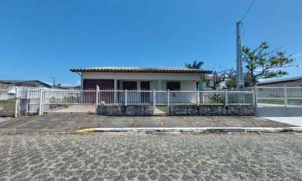 ÓTIMA OPORTUNIDADE CASA  À VENDA EM BALNEÁRIO ARROIO DO SILVA 
