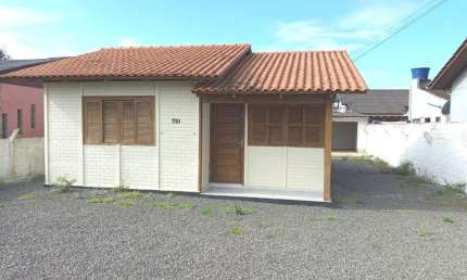 ÓTIMA OPORTUNIDADE CASA  À VENDA EM BALNEÁRIO ARROIO DO SILVA 