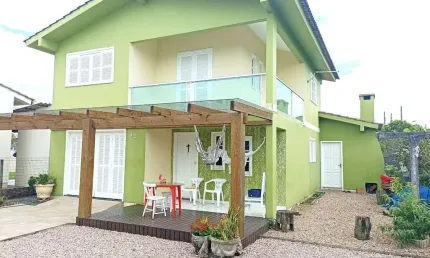 ÓTIMA OPORTUNIDADE CASA  À VENDA EM BALNEÁRIO ARROIO DO SILVA 