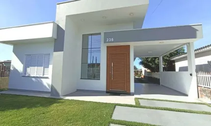 CASA  DE ALTO PADRAO À VENDA EM BALNEÁRIO ARROIO DO SILVA 