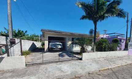 ÓTIMA OPORTUNIDADE CASA  À VENDA EM BALNEÁRIO ARROIO DO SILVA 