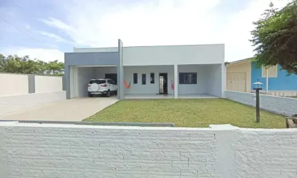 ÓTIMA OPORTUNIDADE CASA  À VENDA EM BALNEÁRIO ARROIO DO SILVA 