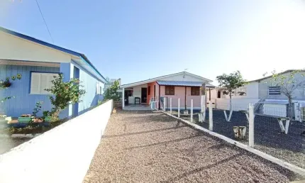 ÓTIMA OPORTUNIDADE CASA  À VENDA EM BALNEÁRIO ARROIO DO SILVA 