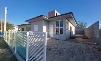 ÓTIMA OPORTUNIDADE CASA  À VENDA EM BALNEÁRIO ARROIO DO SILVA 