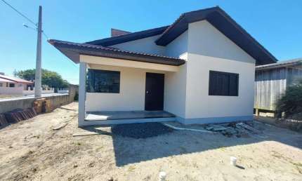 ÓTIMA OPORTUNIDADE CASA  À VENDA EM BALNEÁRIO ARROIO DO SILVA 
