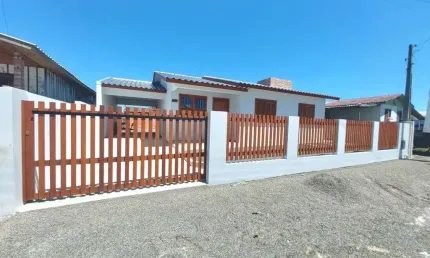 ÓTIMA OPORTUNIDADE CASA  À VENDA EM BALNEÁRIO ARROIO DO SILVA 