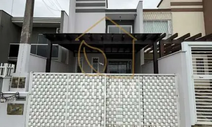 Casa com 2 quartos à venda na Rua São Leopoldo, Boa Vista, Joinville