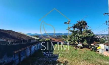 Terreno à venda na Rua Fraiburgo, 361, Iririú, Joinville