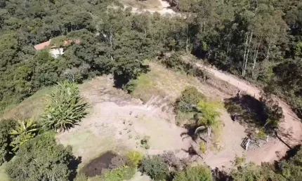 Área rural/lote com escritura próximo a prf (poços)