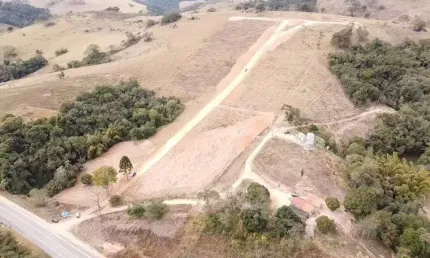 Terreno à venda em Santana de Caldas, Caldas 