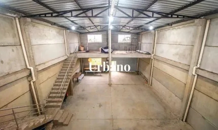 Alugue seu Pavilhão em Canoas – Estrutura com Mezanino, Estacionamento e Piso Polido