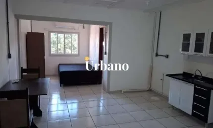 Kitnet mobiliada no marechal rondon – com vaga de garagem
