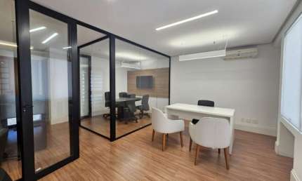 Sala comercial à venda na Rua Quintino Bocaiúva, 694, Moinhos de Vento, Porto Alegre, 71 m2 por R$ 359.000