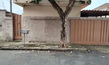Casa com 3 quartos à venda na Rua Conde Ribeiro do Vale, 443, Sagrada Família, Belo Horizonte por R$ 700.000