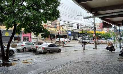 Ponto comercial para alugar na Avenida Bernardo de Vasconcelos, 2080, Ipiranga, Belo Horizonte por R$ 2.300