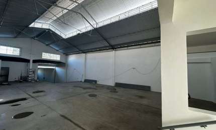 Barracão / Galpão / Depósito para alugar na Rua Itabira, 813, Lagoinha, Belo Horizonte por R$ 11.000