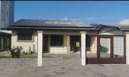 Casa 4 Dormitórios à venda no Bairro Curumim com 90 m² de área privativa