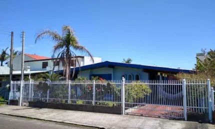 Casa 4 Dormitórios à venda no Bairro Curumim com 80 m² de área privativa