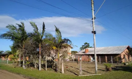 Terreno à venda no Bairro Arroio Teixeira com 336 m² de área privativa