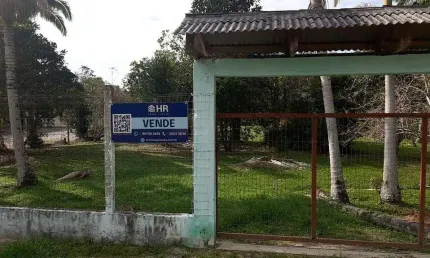 Terreno à venda na Avenida do Canal, Saint Etiene, Matinhos por R$ 750.000
