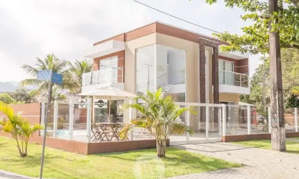 Casa com 3 quartos à venda na Avenida Guarapuava, 765, Caiobá, Matinhos, 150 m2 por R$ 1.580.000
