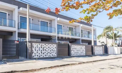 Casa com 3 quartos à venda na Avenida Paranaguá, 3150, Praia Grande, Matinhos, 100 m2 por R$ 750.000
