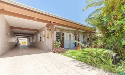 Casa com 4 quartos à venda na Rua Odilon Santana Gomes, 29, Balneário Caravelas, Matinhos, 400 m2 por R$ 1.350.000