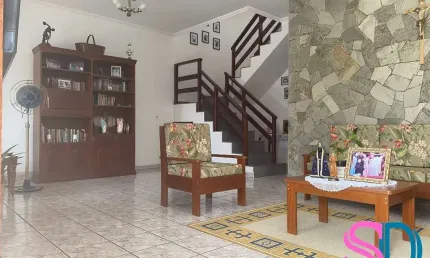 Excelente sobrado, localização previligiada - Ubatuba-SP