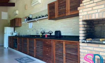 Sobrado com 3 dormitórios, no Perequê-Mirim, em Ubatuba - SP