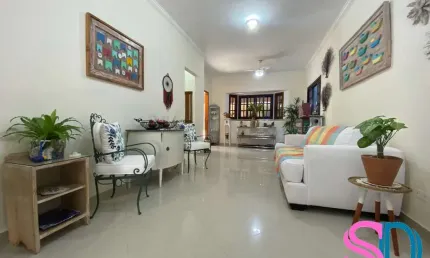 Excelente casa, com 3 dormitórios, para venda, no Bairro Barra da Lagoa, em Ubatuba - SP