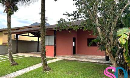 Casa com 3 dormitórios e piscina, para venda, dentro de loteamento fechado, em Ubatuba - SP