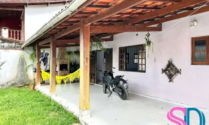 Ótima Casa para venda, a 300 m da Praia do Lázaro, em Ubatuba - SP