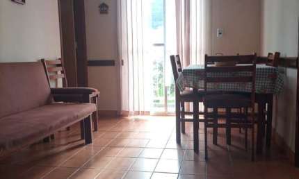 Apartamento duplex com 2  dormitórios na Praia Grande, em Ubatuba.