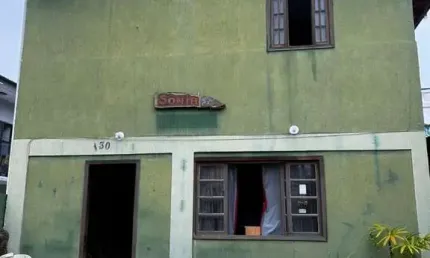 Casa tipo sobrado, com 6 dormitórios, para venda, no centro de ubatuba - sp.