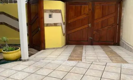 Belíssimo Sobrado à venda com 06 dormitórios no Centro de Ubatuba - SP