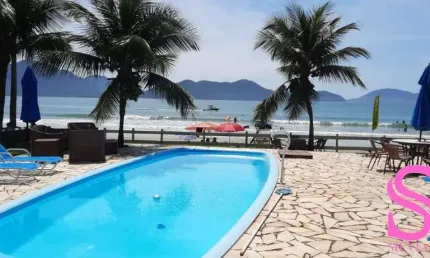 Casa pé na areia, com 10 dormitórios, na Praia da Fortaleza, em Ubatuba - SP.
