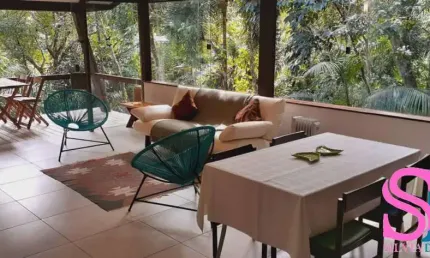 Aconchegante casa em estilo rústico, com 3 dormitórios, para venda ou locação, na Praia do Prumurim, em Ubatuba SP