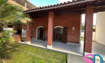 Casa com 3 dormitórios, para venda, no bairro Pereque Mirim, em Ubatuba - SP