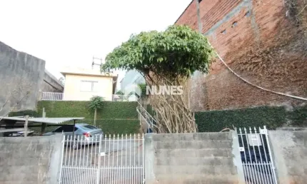 Casa recém- reformada, proporcionando uma linda vista para a rua - com 01 vaga de garagem em osasco