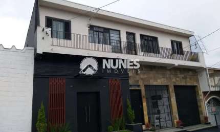 Imóvel contendo 3 salões sendo um pronto para restaurante e Bar e duas casas!