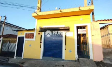 Disponível para locação imediata! Casa funcional com ótimo custo-benefício e bem localizada.