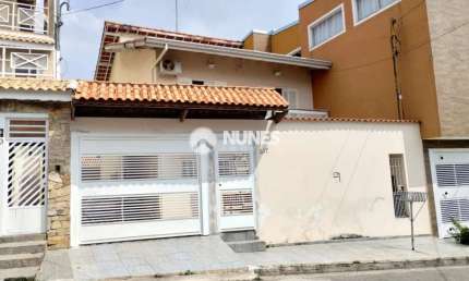 Casa com 4 quartos para alugar na Vila Sul Americana, Carapicuíba 